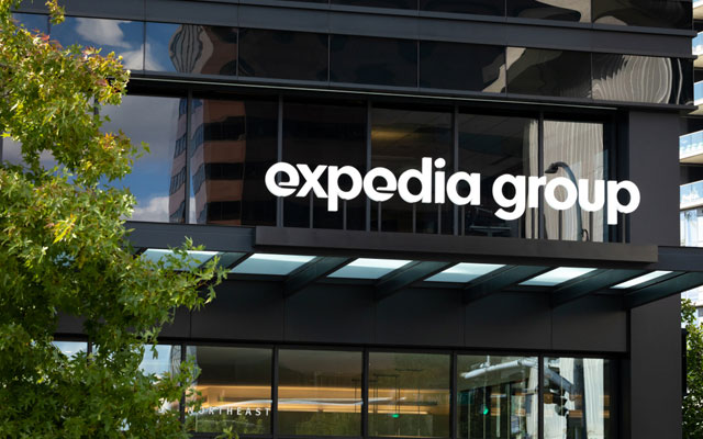 Стратегия Expedia в эпоху ИИ-агентов: открытость, универсальность, риск.