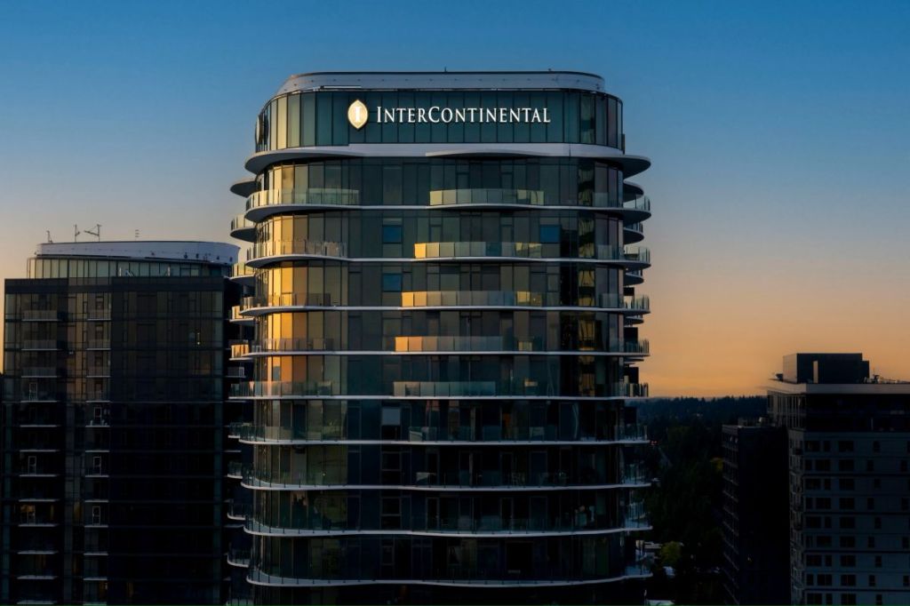 IHG закрыл сезон отчётности: полугодие лучше консенсуса, Китай остыл и у него, а про Россию — снова ни слова